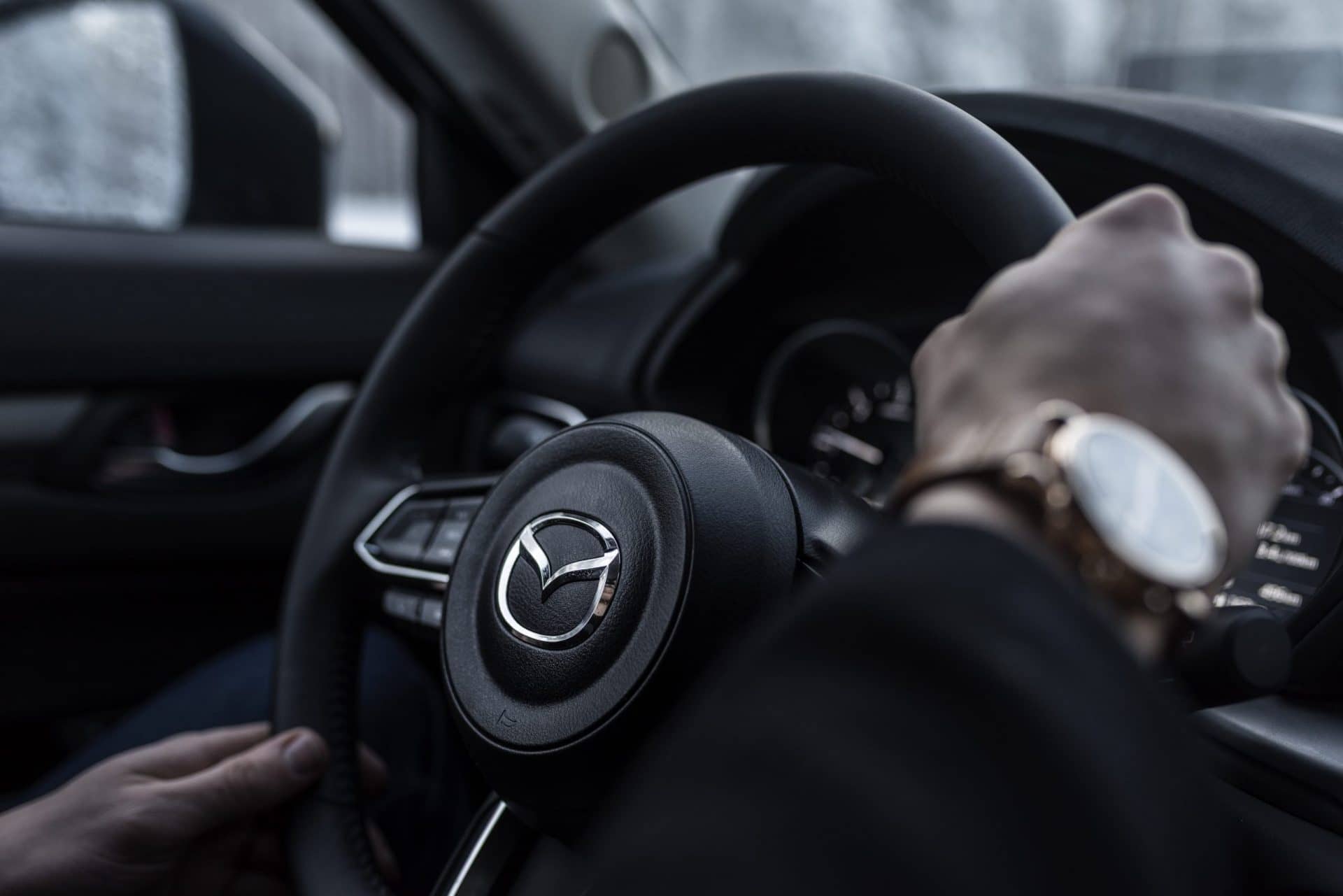 rattlogo Ladda ner MyMazda för en bättre bilupplevelse