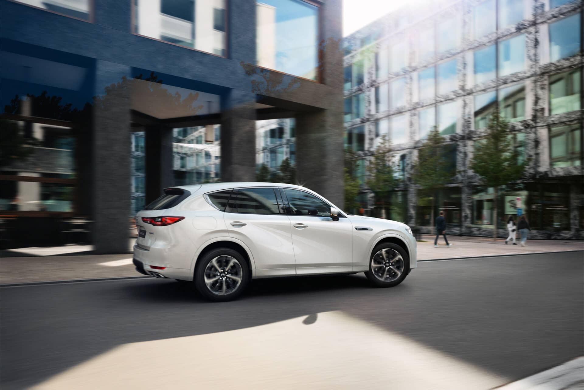 2022_Mazda_CX-60_Global_act__(1)