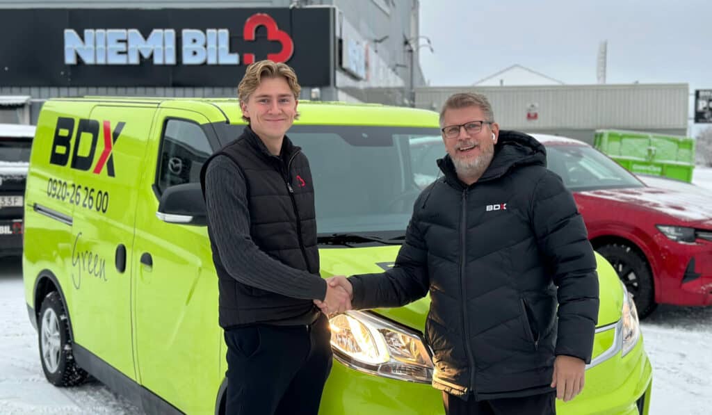 Cropped Rasmus och dennis larsson BDX 1 Niemi Bil i grönt samarbete med BDX och deras medleverantörer