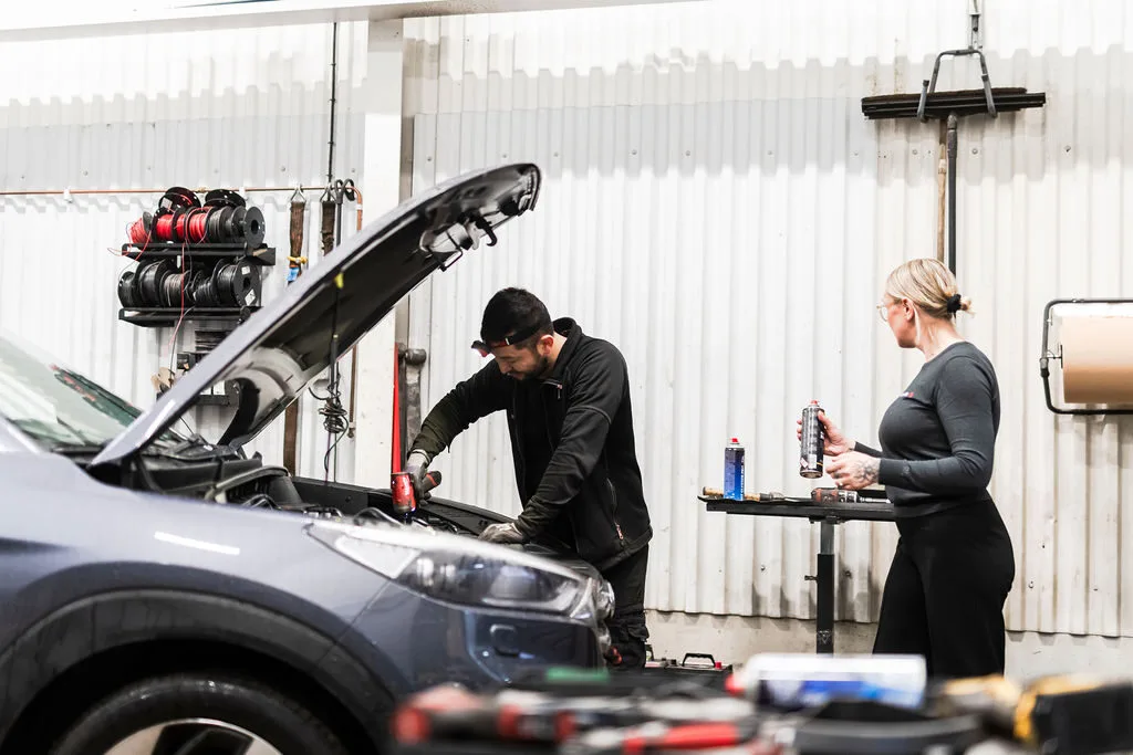 Repair AC and climate control at Niemi Bil Uppsala