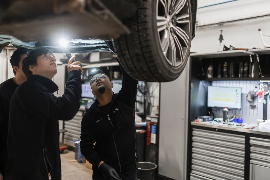 service the car at a workshop in Uppsala