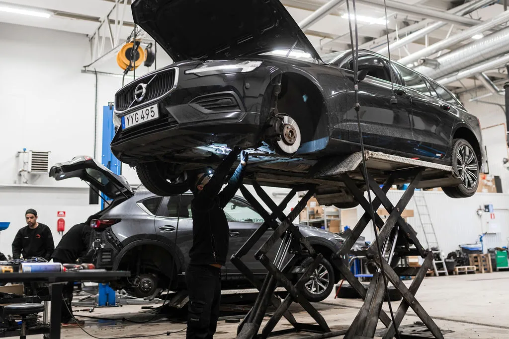 motorvärmare med grenuttag installation på verkstad i Uppsala Fyrislund
