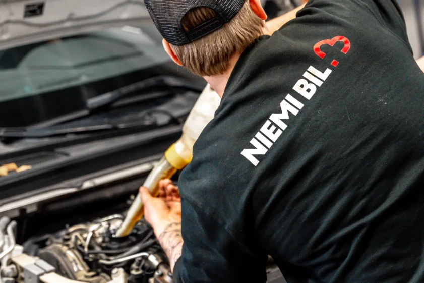 olja i BMW skelleftea BMW-service Skellefteå