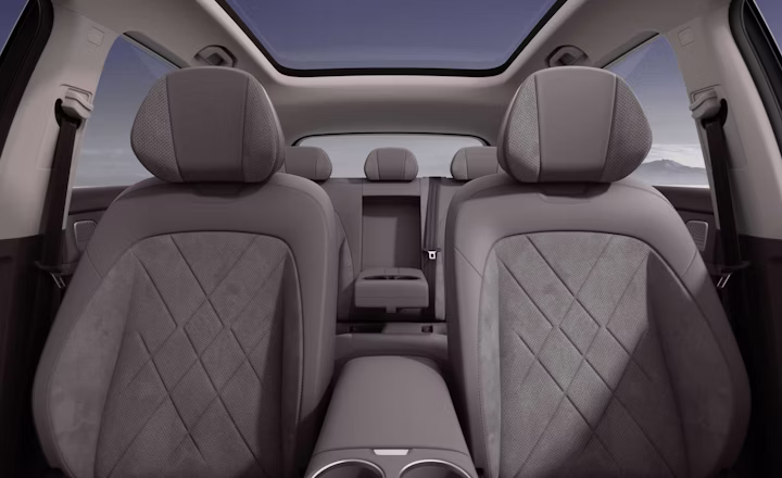 mgs6-Sumptuous-Seating-1