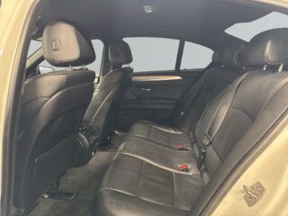 BMW 530 d xDrive Sedan M Sport Sensorer/M-värmare/S&V-Däck – bild 13