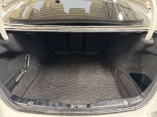 BMW 530 d xDrive Sedan M Sport Sensorer/M-värmare/S&V-Däck – bild 12