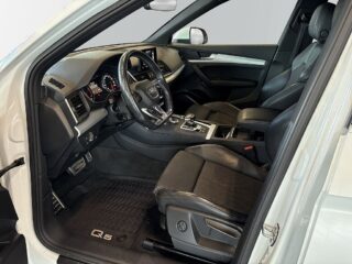 Audi Q5 40 TDI quattro S Line Dragkrok/Dieselvärmare/SoV-däck – bild 7