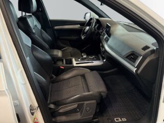 Audi Q5 40 TDI quattro S Line Dragkrok/Dieselvärmare/SoV-däck – bild 10