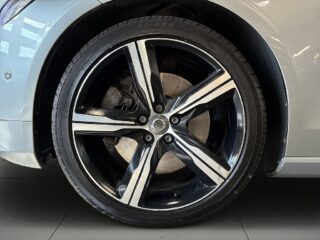 Volvo S90 D5 AWD Aut R-Design Värmare Kamera Navi B&W Skinn S&V – bild 14