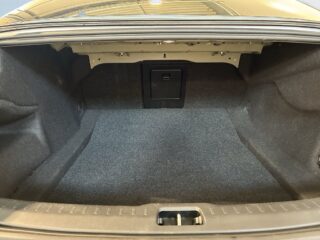Volvo S90 D5 AWD Aut R-Design Värmare Kamera Navi B&W Skinn S&V – bild 12