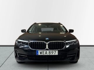 BMW 520d xDrive Touring MOMS Dvärme Bkamera Rvärme HiFi-ljud S&V – bild 2