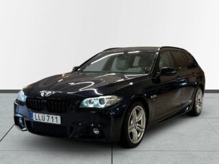 BMW 520 d xDrive Touring M Sport Pano Rattvärme H/K Navi S&V – bild 18