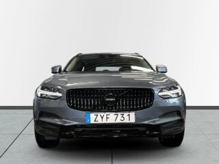 Volvo V90 Cross Country D4 AWD Geartronic Momentum M&D-Värm/Drag/Psens/S&V-Däck – bild 2