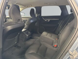 Volvo V90 Cross Country D4 AWD Geartronic Momentum M&D-Värm/Drag/Psens/S&V-Däck – bild 13