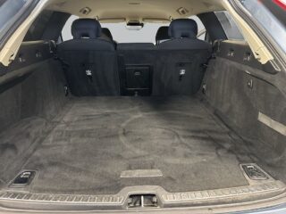 Volvo V90 Cross Country D4 AWD Geartronic Momentum M&D-Värm/Drag/Psens/S&V-Däck – bild 12