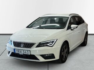 Seat Leon ST 2.0 TDI 4Drive S&V-däck Drag Mvärme Backkamera CarPlay – bild 16