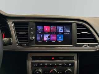 Seat Leon ST 2.0 TDI 4Drive S&V-däck Drag Mvärme Backkamera CarPlay – bild 15