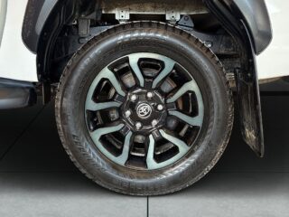 Toyota Hilux Dubbelhytt 2.8 4WD Invincible S&Vdäck/Drag/MOMS/Kamera – bild 14