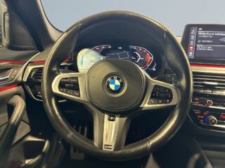 BMW 520d xDrive Touring Aut M Sport Drag Kamera Navi S&V-hjul – bild 15