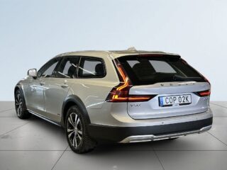 Volvo V90 Cross Country B4 AWD Geartronic Core MOMS/Kamera/Carplay/GPS/S&V-Däck – bild 5