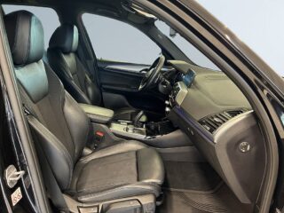 BMW X3 xDrive20d M Sport Dvärmare Dragkrok S&V-däck Rattvärme – bild 10