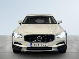 Volvo V90 Cross Country D4 AWD Momentum Pro S&V/Drag/Dvärm/Carplay/A.d Farth – bild 2