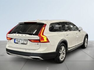 Volvo V90 Cross Country D4 AWD Momentum Pro S&V/Drag/Dvärm/Carplay/A.d Farth – bild 6