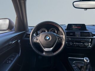 BMW 118d Sport Line xDrive MoK-värmare/SoV-däck/Rattvärme/Navi – bild 9