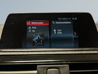 BMW 118d Sport Line xDrive MoK/S&V-hjul/Rattvärme/Navi – bild 11