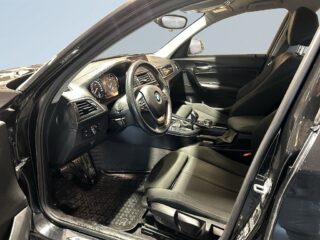 BMW 118d Sport Line xDrive MoK/S&V-hjul/Rattvärme/Navi – bild 7