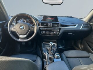 BMW 118d Sport Line xDrive MoK-värmare/SoV-däck/Rattvärme/Navi – bild 8
