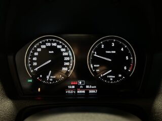BMW 118d Sport Line xDrive MoK/S&V-hjul/Rattvärme/Navi – bild 17