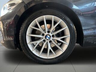 BMW 118d Sport Line xDrive MoK/S&V-hjul/Rattvärme/Navi – bild 14