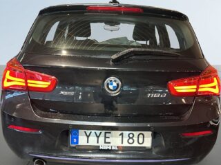 BMW 118d Sport Line xDrive MoK/S&V-hjul/Rattvärme/Navi – bild 12