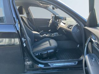 BMW 118d Sport Line xDrive MoK-värmare/SoV-däck/Rattvärme/Navi – bild 10