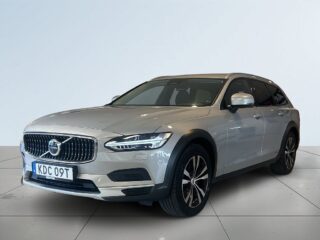 Volvo V90 Cross Country B4 AWD Momentum MOMS Dragkrok Bkamera Navi S&V-däck – bild 16