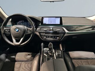 BMW 520d xDrive Touring Sport line Drag Kamera Dvärm GPS SoV – bild 8