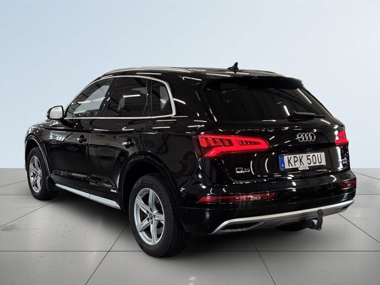 Audi Q5 45 TFSI quattro S Tronic Comfort S&V-hjul/Pvärm/Drag