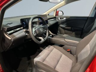 MG 4 EV Urban 42.8 kWh Backkamera Värmepump Rattvärme Trådlös Carplay – bild 7
