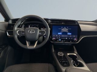 Lexus RZ300e 300e /Keyless/A.d Fart/Navi/Kamera/Psens/Laneassist – bild 8