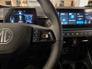 MG 3 Hybrid+ Luxury Carplay 360° Pvärm GPS MOMS S/V-hjul – bild 19