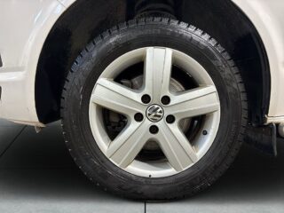 Volkswagen Transporter Kombi T32 2.0 TDI BMT Drag Kamera Värmare Navi S&V-hjul – bild 14