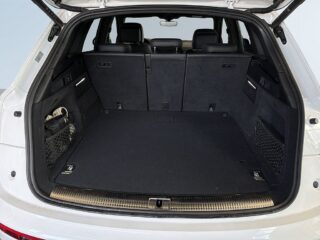 Audi Q5 55 TFSI e quattro S Line S&V-hjul Matrix Kamera Drag – bild 12
