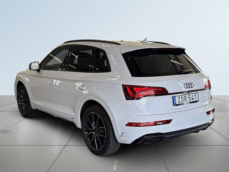Audi Q5 55 TFSI e quattro S Line S&V-hjul Matrix Kamera Drag