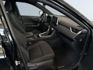 Toyota RAV4 Plug-in Hybrid E-CVT Active S&V-hjul Backkamera Carplay – bild 10