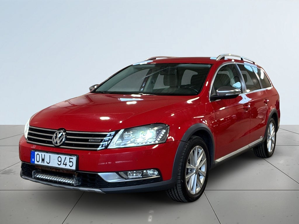 Volkswagen Passat Alltrack 2.0 TDI 4M Drag Värmare Kamera Skinn Kamrem bytt S&V