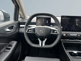 MG 4 EV Urban 42.8 kWh Comfort Värmepump/Kamera/Navi/Carplay/Ad.Fhåll – bild 10