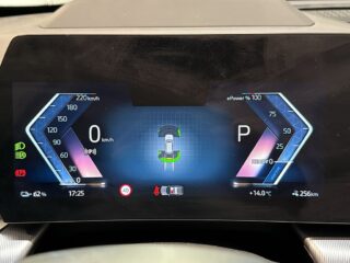 BMW iX1 xDrive30 M Sport Drag HuD 360° GPS H/K S/V-hjul – bild 18