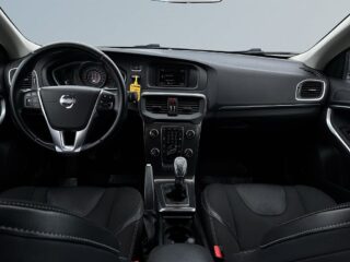 Volvo V40 D2 Momentum SoV-Däck/Bränslevärmare – bild 8
