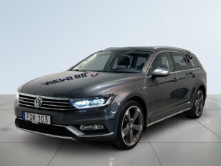 Volkswagen Passat Alltrack 2.0 TDI Alltrack 240hk AWD Drag Kamera Dvärm SoV – bild 16